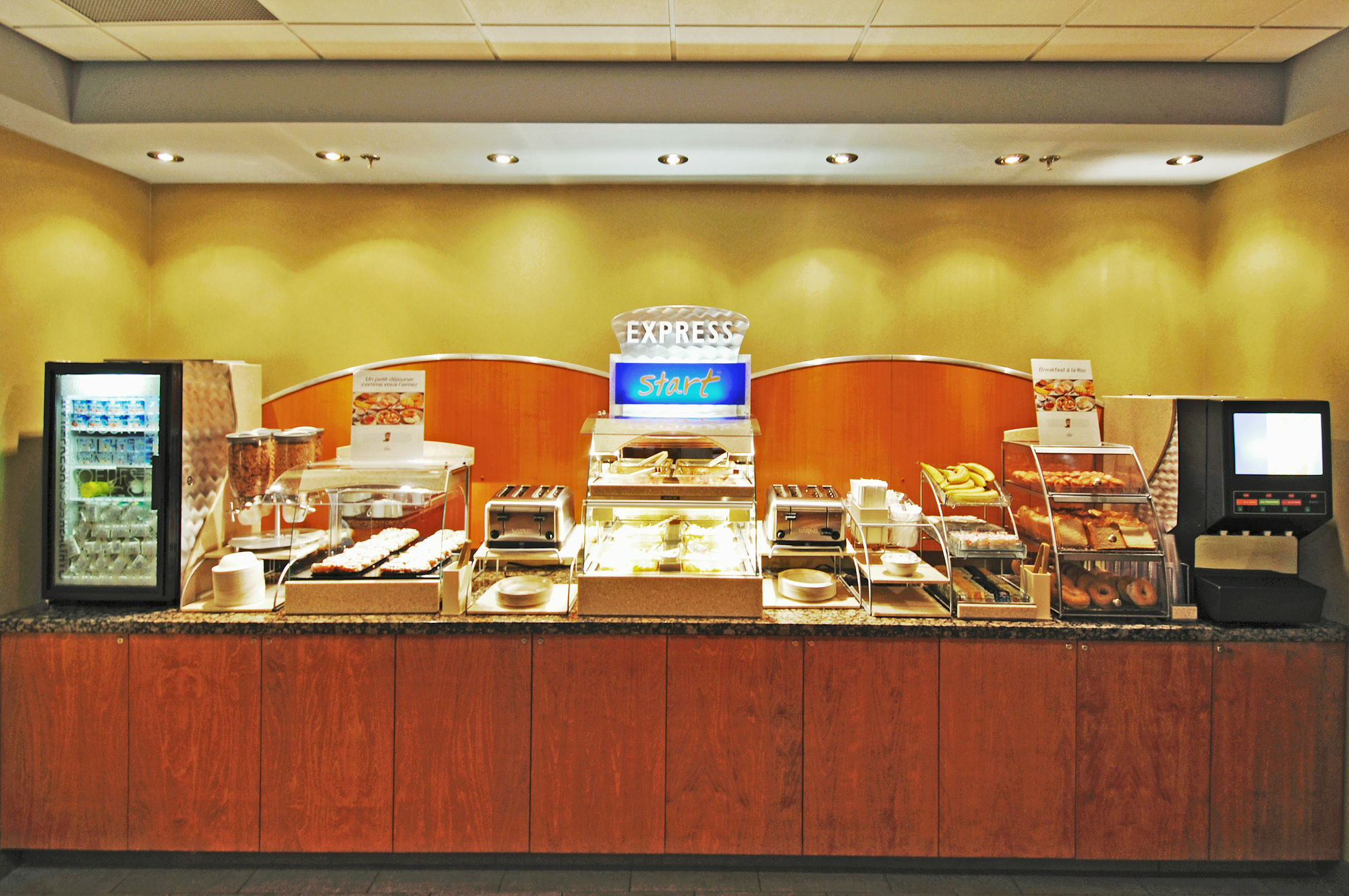 Holiday Inn Express Quebec City-Sainte Foy By Ihg Exterior photo